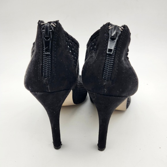 Madden Girl RENZO Black Suede‎ Peep Toe Booties Heels Perforated Women's 6.5 - Picture 4 of 6